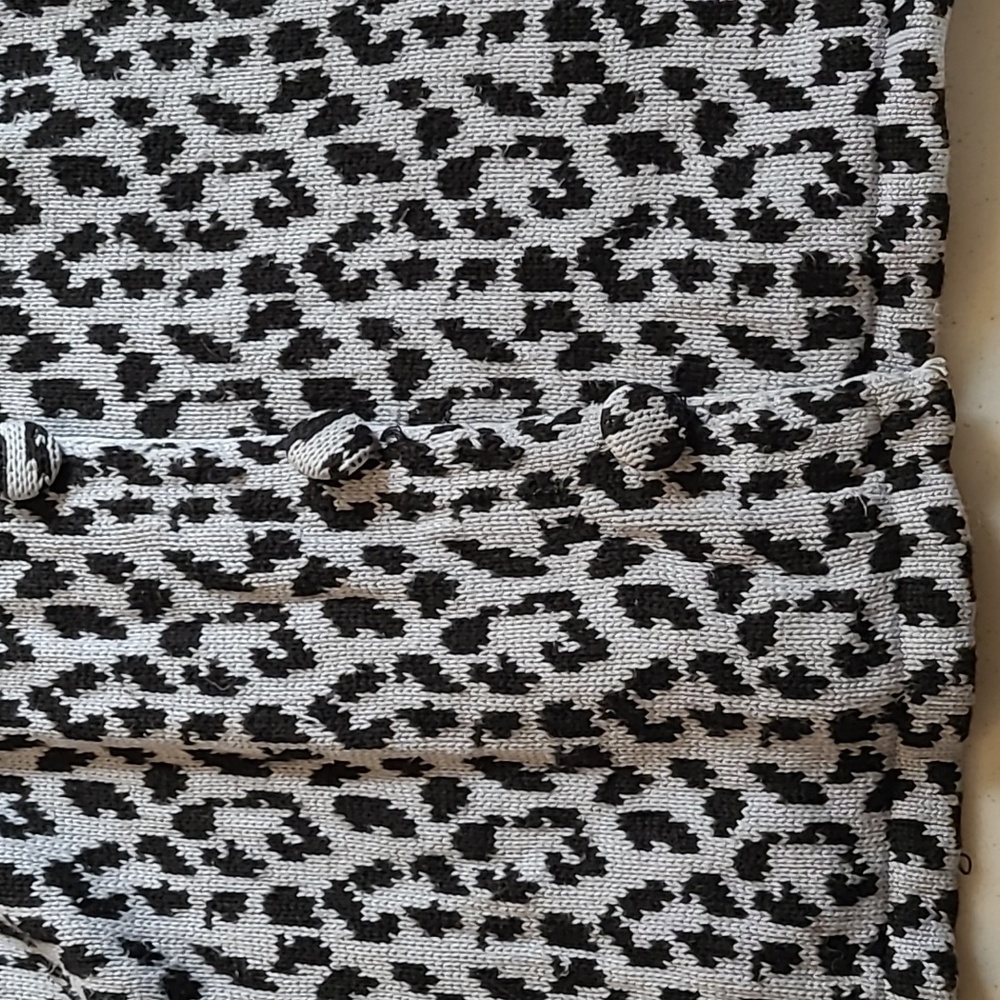 Storybook Knits 3/4 Sleeve Sequins Animal Leopard Print Cardigan - Picture 8 of 8